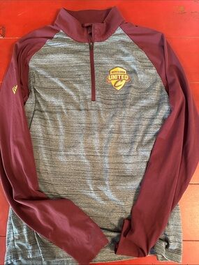 CAVS United Crew Women’s Maroon & Gray Long Sleeve Quarter-Zip small CAVS
